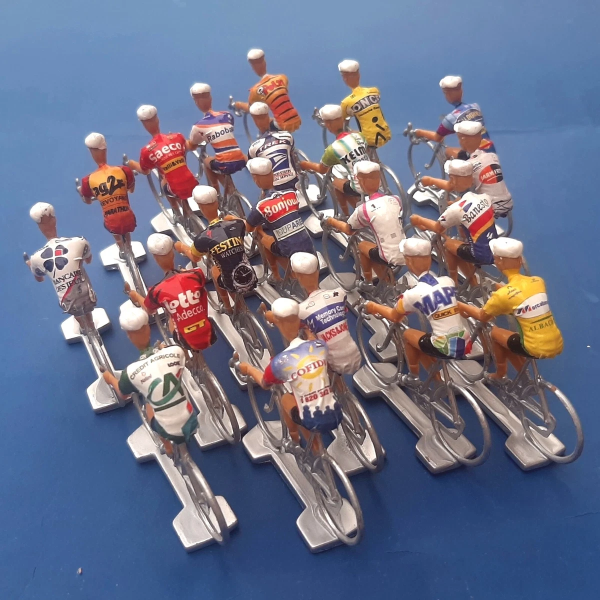 Lot De 7 Cyclistes Aluminium Et 3 Plastique – Jouets Anciens Tour De France