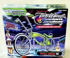 NEW Hoppin' Hydros Lowrider Bike Bicycle Two-Wheel Custom Cruiser Model Kit 1:6