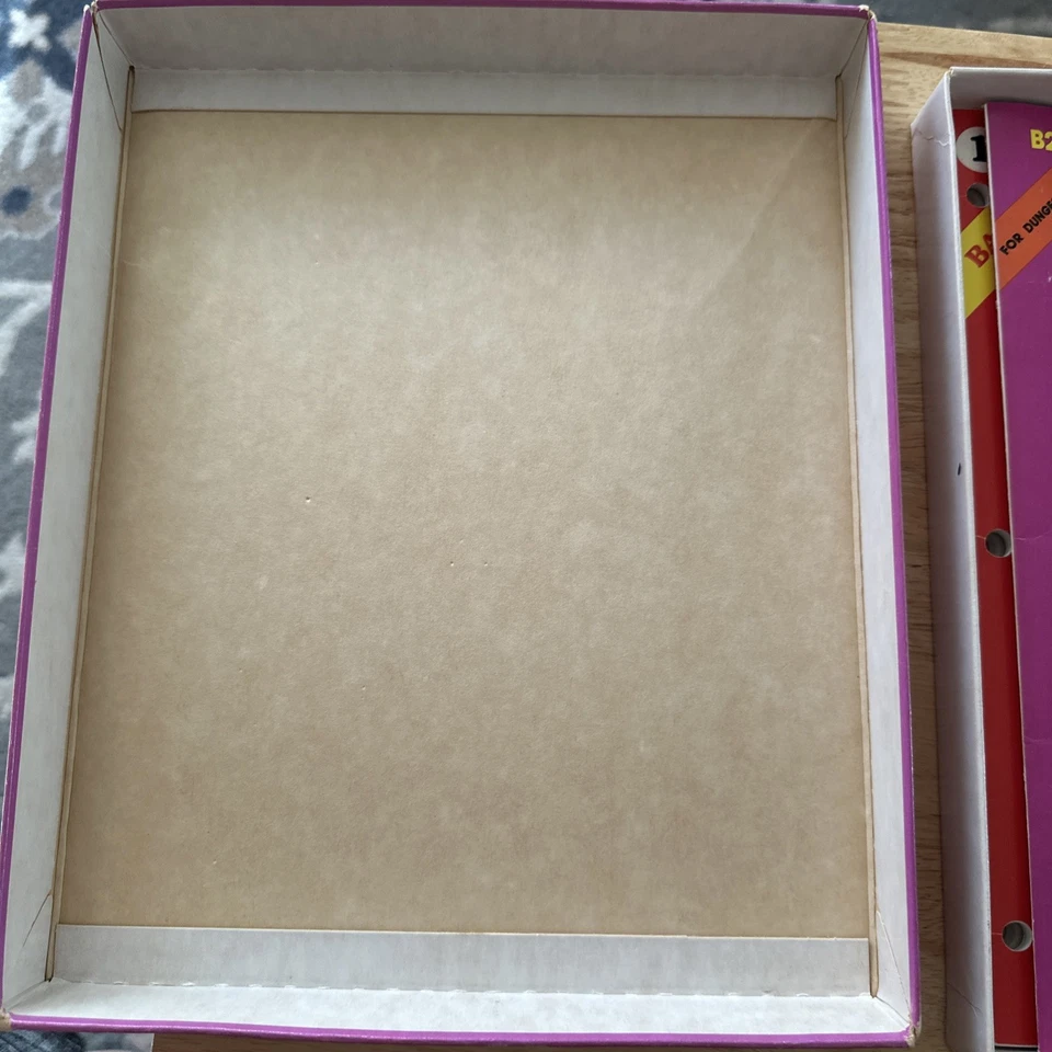 TSR Dungeons and Dragons 1981 Fantasy Game 1011 Basic Set 1 with dice  - Image 3 of 4