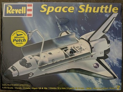 1/72 REVELL Space Shuttle Model Kit  19 1/4''L w/ Mission Patch #85-5085 (NEW)