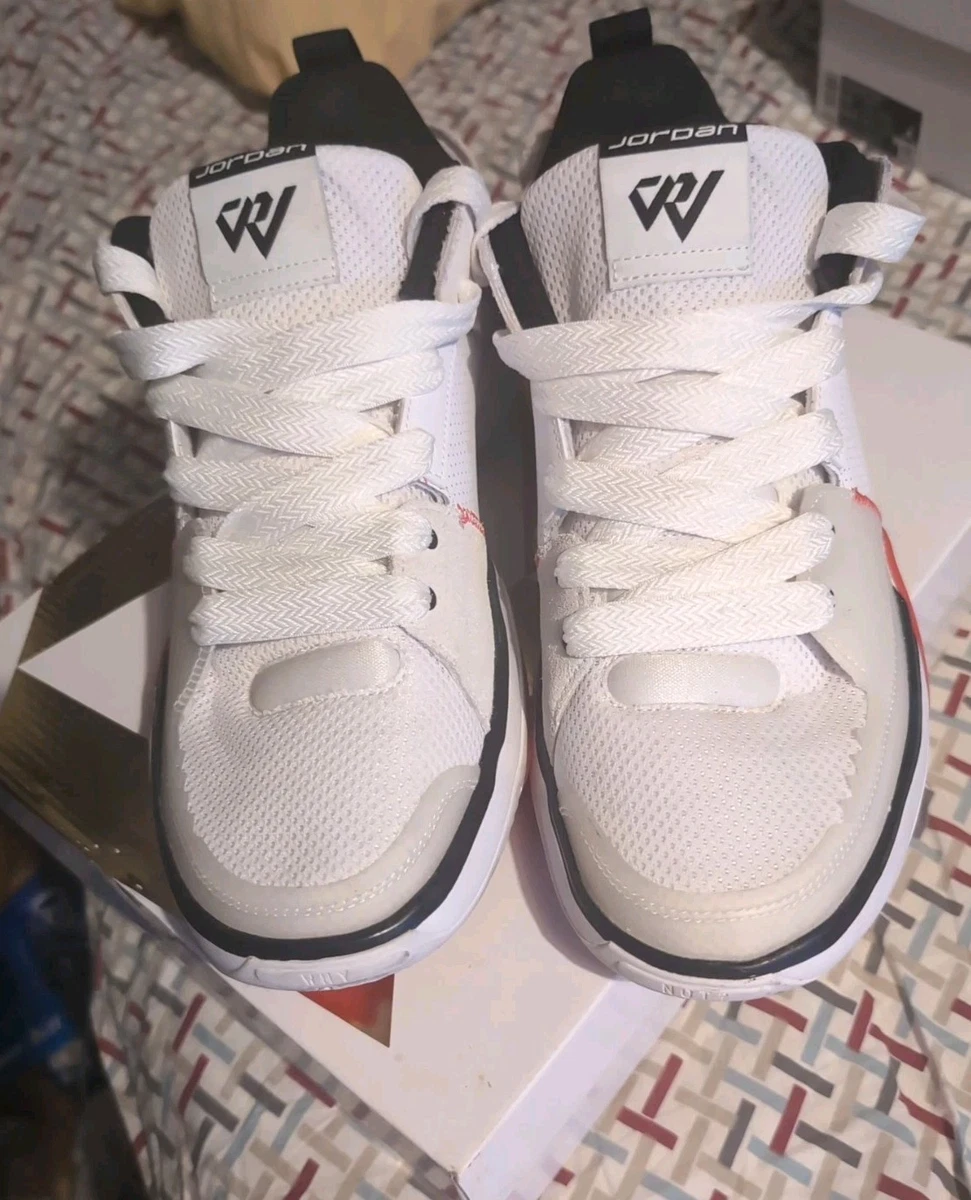 ?Jordan Take One 5 White/University Red Men display picture 2
