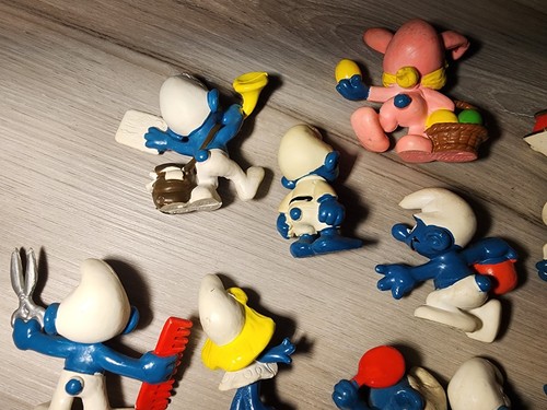 VTG Smurfs Peyo Schleich Assorted Lot of 17 Figures 70s/80s Accessories MUSHROOM - Picture 18 of 24