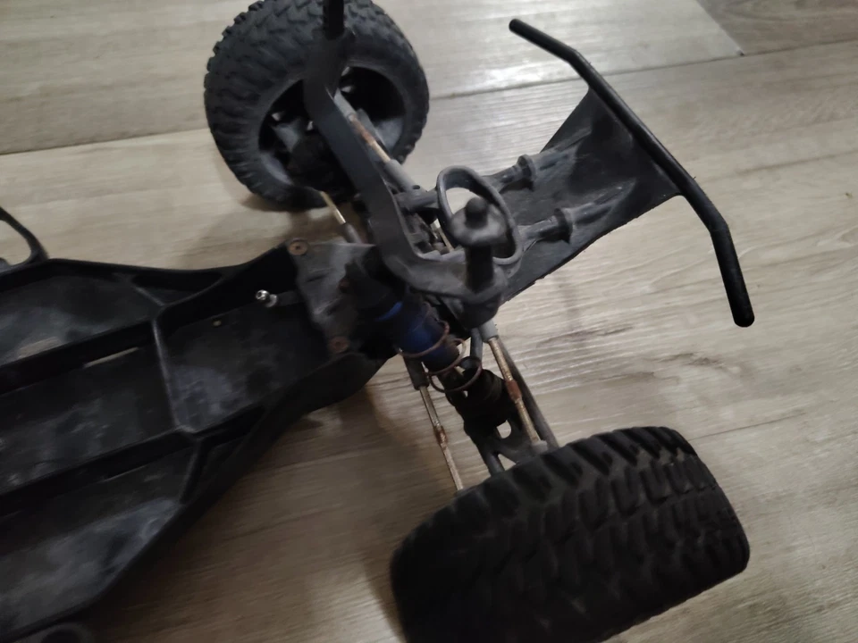 Team Associated SC10 Pro 2wd Parts Or Repair  - Image 2 of 4