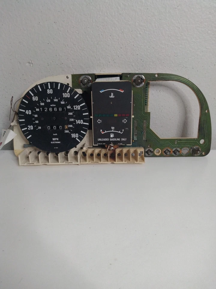 Cuadro de instrumentos modelo BMW 735i 85-86 repuestos o reparación Foto 4 de 4