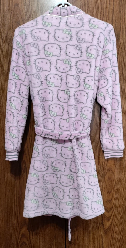 Bata de baño Hello Kitty suave de felpa para niñas talla S (6) Sanrio 2015 rosa y gris Foto 2 de 4