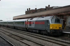 PHOTO  CLASS 67 67015 ARRIVES AT LEAMINGTON SPA  1R34 1315 LONDON MARYLEBONE TO