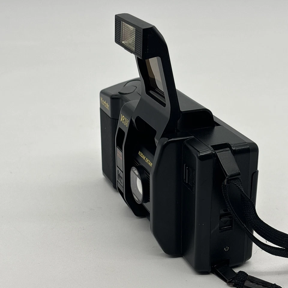 Kodak Ektar K12 VR35 Auto 35mm Film Camera Autofocus f2.8 35mm Nonworking￼ - Image 3 of 4