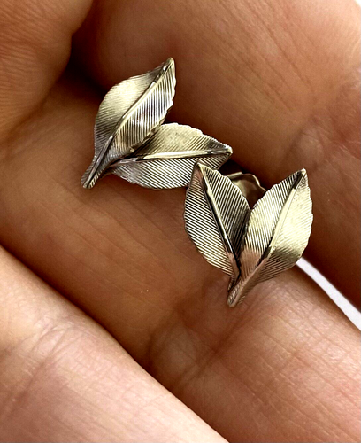 14K White Solid Gold Ladies Or Child Double Leaf Post Pierced Stud Earrings - Picture 8 of 15