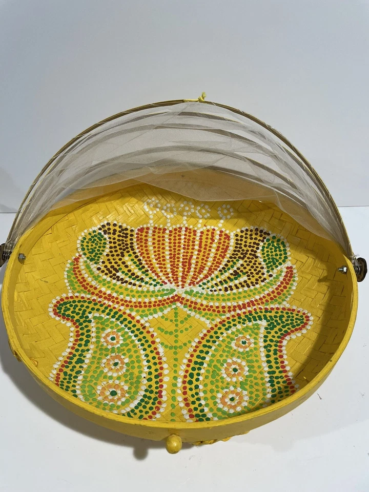 Contenedor de cesta de mimbre tejido a mano para servir alimentos con cubierta de malla boho picnic Foto 4 de 4