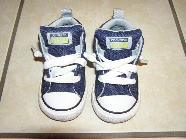 infant navy converse