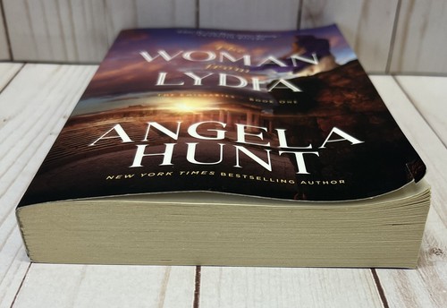 The Woman From Lydia by Angela Hunt The Emissaries Series Book 1 Softcover - Imagen 5 de 7