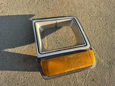 1986-1990 Dodge Ram W150 Driver Left Head Light With Trim Turn Signal Oem Bezel
