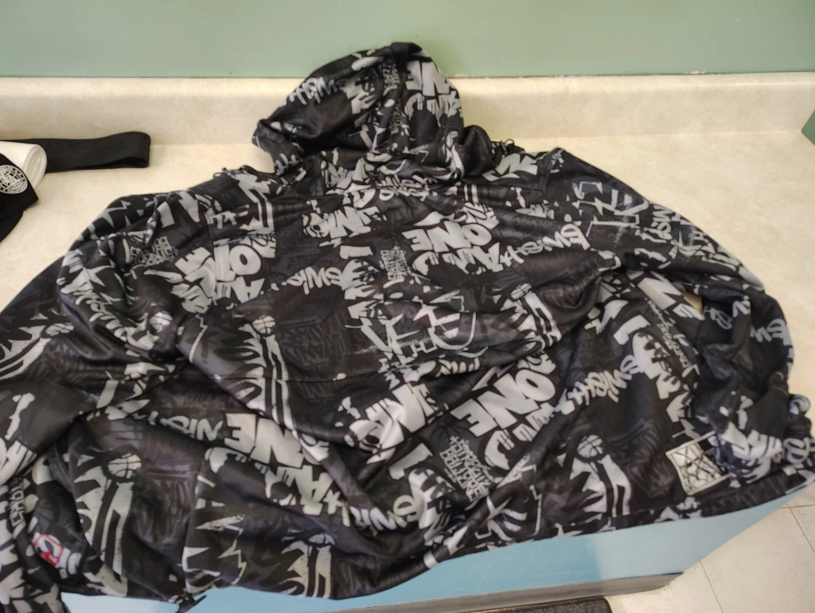 AND1 Men's XL Black Gray White Graffiti Full Zip Hooded Mid-Length Jacket image 2