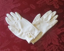 Vintage Ladies Crescendoe Caresse White Formal Gloves Wrist Button