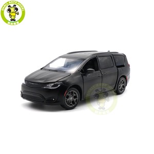 chrysler pacifica diecast