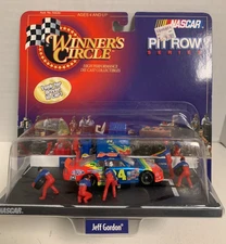 Jeff Gordon - NASCAR Winners Circle 1998 Pit Row Series #24 Dupont - Diecast Car