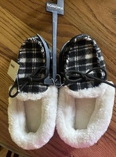 Sonoma memory foam lined Slippers Plaid 6-7 Small Non-Slip Sole Shoe Black Plaid