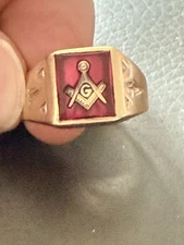 Men’s 10k Yellow Gold Masonic Ring Size 12