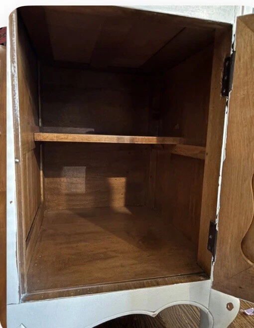 Gabinete de China Provincial Francesa Pintado Shabby Chic Foto 3 de 4