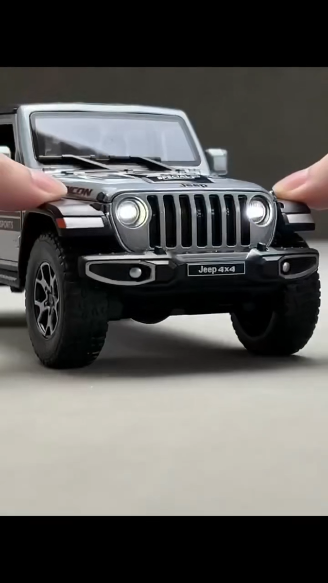 1:22 Jeep Wrangler Rubicon Off-Road Diecast Model Car w/ Sound