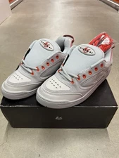 Es Creager Skateboard Shoes Grey/Red Men’s Size 11.5 New in Box