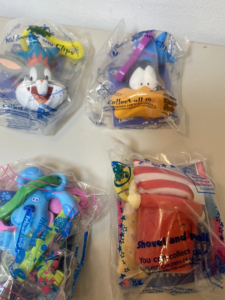 Lote de 6 juguetes de metro Looney Tunes Warner Bros. pistas de blues Nick Jr. Bugs Duck Foto 2 de 4