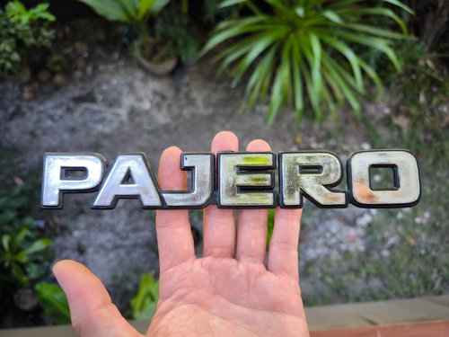 PAJERO Side Fender Emblem Badge Fit Mitsubishi Pajero 1st Gen 1983-91 OEM - Foto 2 di 12