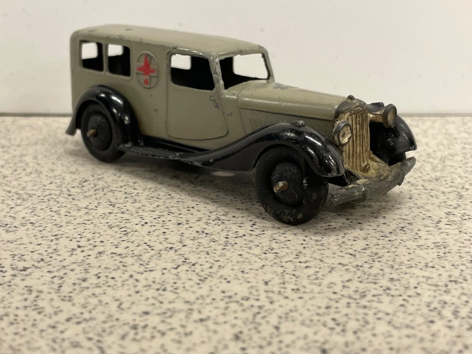 Ambulancia Bentley Dinky Toys 30f gris/negro con ventanas abiertas. Foto 4 de 4