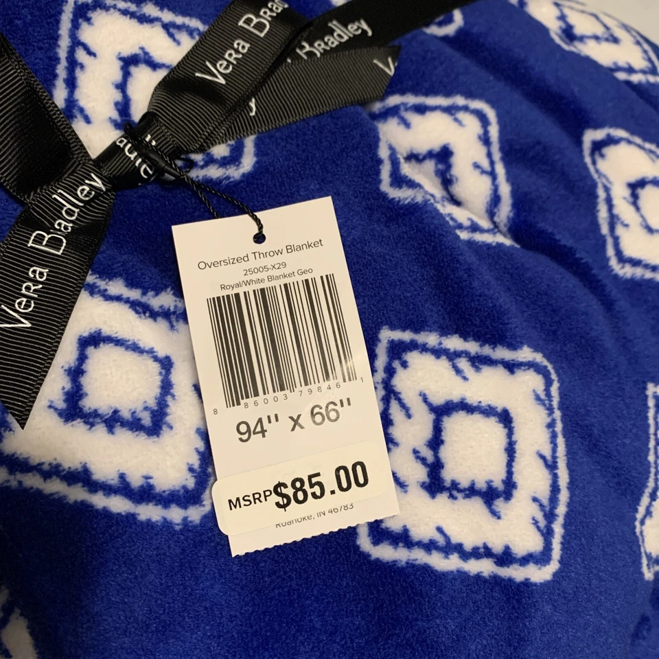 NWT$85 Vera Bradley XL Oversized Throw Blanket Royal/White Geo 94x66 - Image 4 of 4