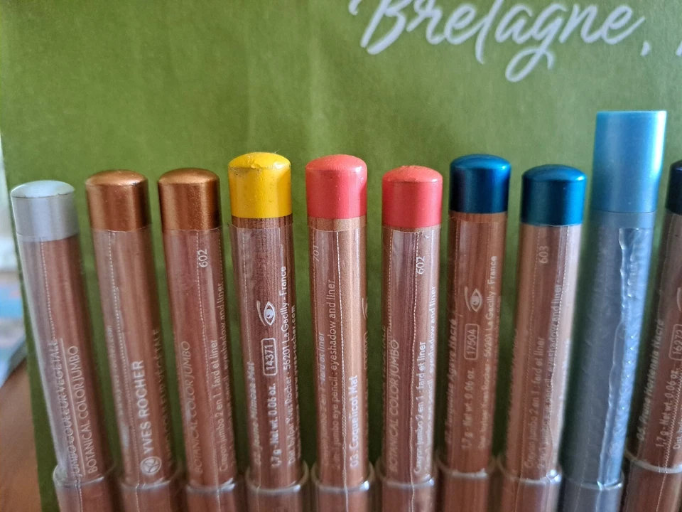 Yves Rocher  Nr. 1  MATITONE OCCHI: A Scelta Di Colore.  Foto 2 de 4