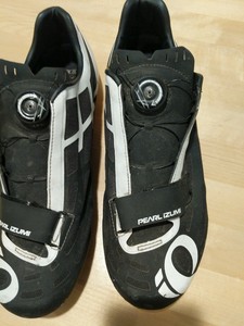 3 hole bike shoes