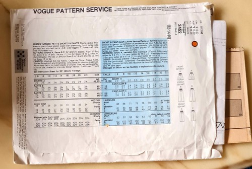 DKNY Flared Shorts Wide Leg Pants Gathered Culottes Vogue Sewing Pattern 2482 - Picture 3 of 3