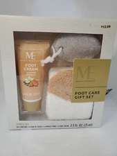 Modern Expressions 3 Pc Foot Care Gift Set Vanilla Almond Cream Socks & Pumice