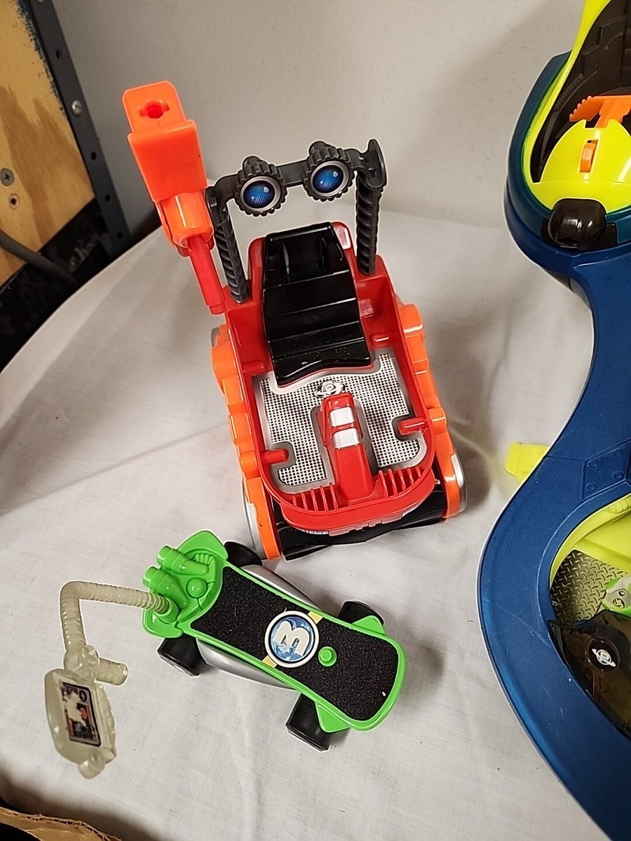 FISHER PRICE Planet Heroes Turbo Shuttle Figures Ace In Space DVD