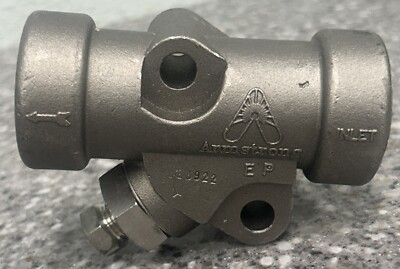 ARMSTRONG C5208 IS-2 Connector with Integral Strainer 1'' Socket Weld 1sw R-L