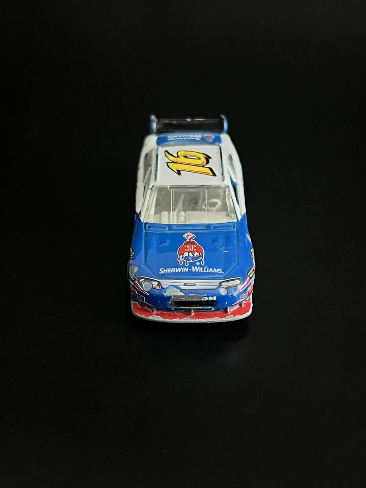 Greg Biffle 2009 Sherwin Williams Fusion 1:64 литая - отдельно - автомобиль имеет недостатки - Изображение 3 из 4