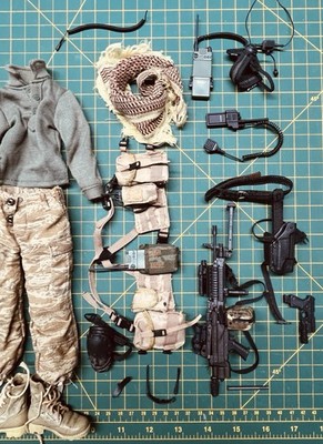 1/6 Hot Toys 12