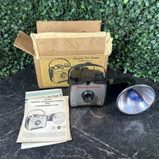 Vintage Vanguard Spartus Camera in Box with Instructions Untested