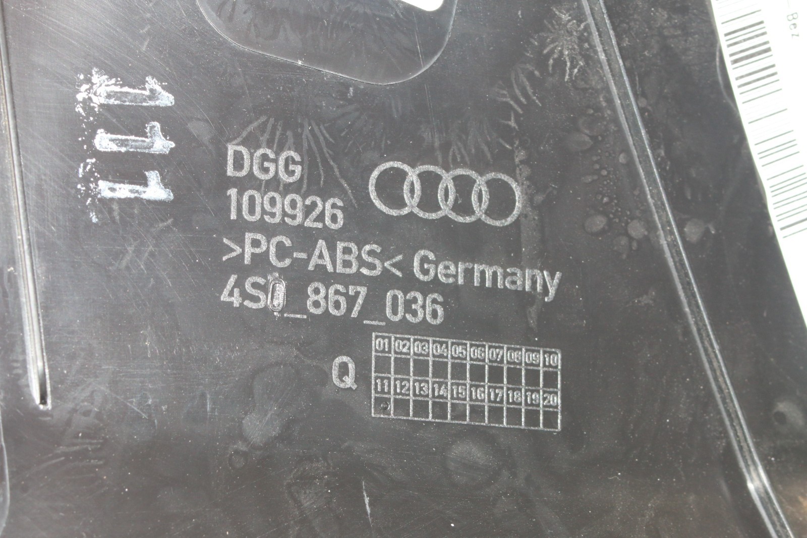 Audi R8 V10 Rear Right Quarter Panel Trim Cover 4S1867036C 2017 - 2023 OEM