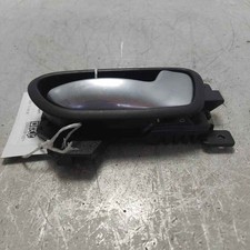 Maniglia interna portiera post DX Kia Carens Rondo MK3 1.7 CRDI 85 KW 2015 83621
