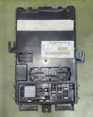 2005-2006 Ford Mustang GT BCM Body Control Module Fuse Box 5R3T-14B476-BD / 64A