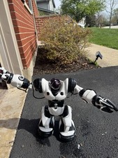 WowWee ROBOSAPIEN Black White 13" Robot without Remote Model 8081