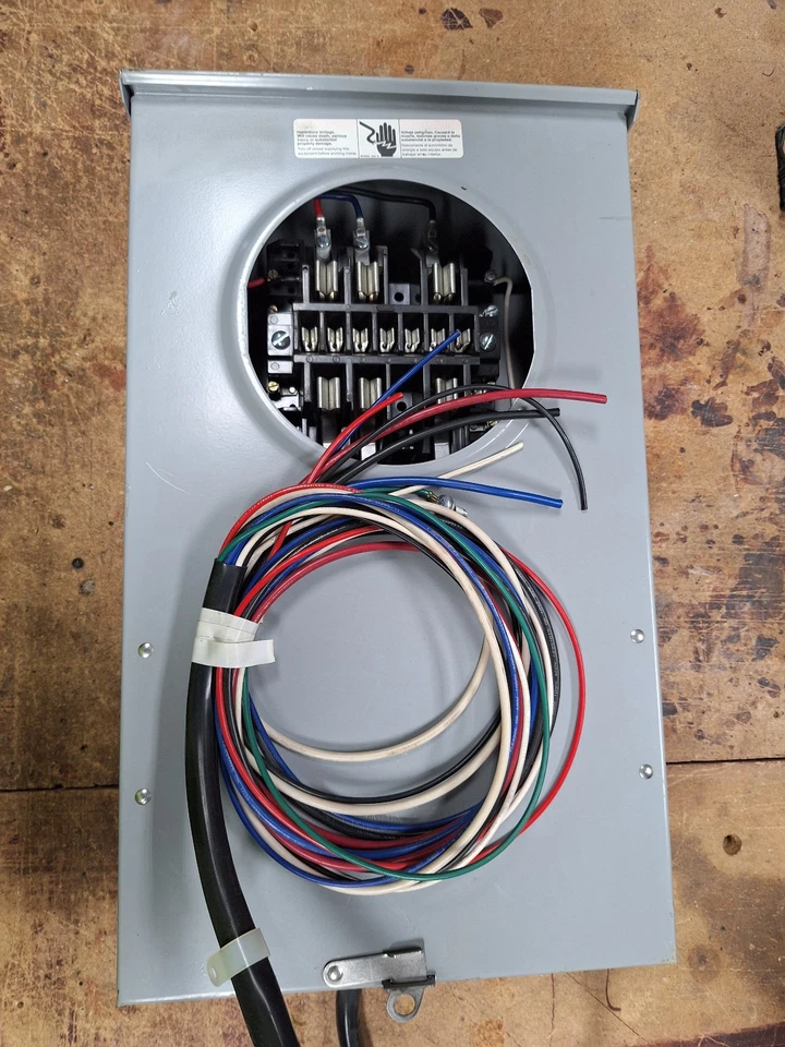 Enchufe medidor Siemens 9837-0433 20A 600V nuevo excedente sin caja Foto 2 de 4