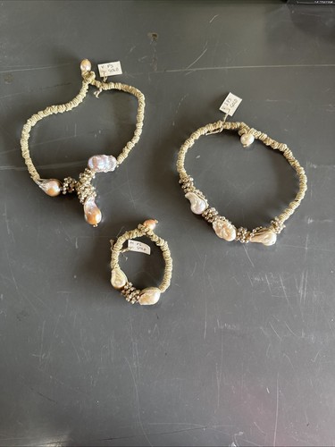 Set Of 3 Mela Made In Italy Italian Pearl V PS Gold 2 Chokers And 1 Bracelet