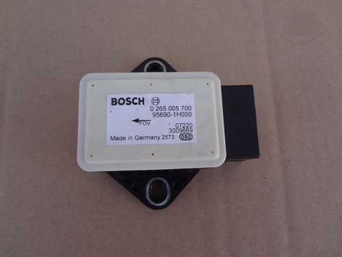 Hyundai i30 1,6CRDI ESP Sensor Steuergerät Drehratensensor 95690-1H000 2,5tkm