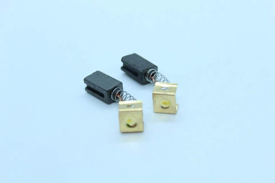 2x Charbon Balai Black & Decker CD105 CD110 CD115 KG900 KG915 KG725 AST6 AST6XC - Image 3 of 4