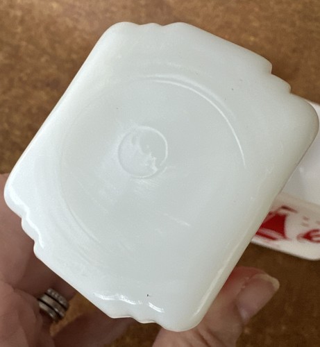 Vintage McKee Red Ships Milk Glass Pepper Shaker (No Lid) & Refrigerator Dish - Picture 7 of 24