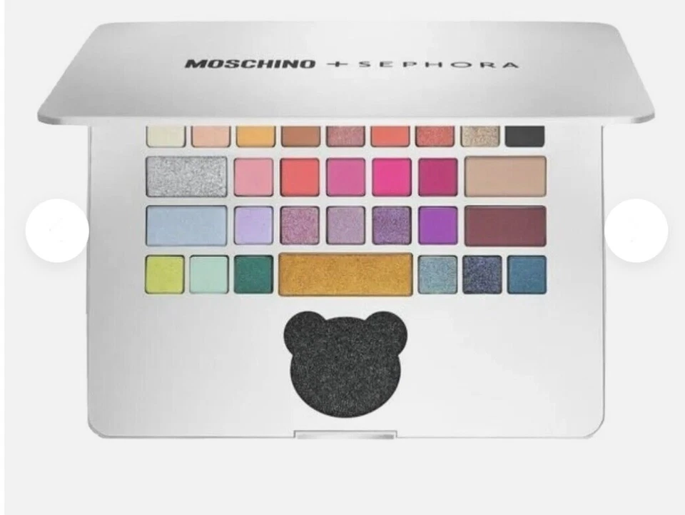 PALETA DE SOMBRAS DE OJOS PARA PORTÁTIL SEPHORA + MOSCHINO PLATEADA EDICIÓN LIMITADA Foto 4 de 4