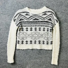 Mudd Women’s Medium Crop Eyelash Fuzzy Long Sleeve Sweater