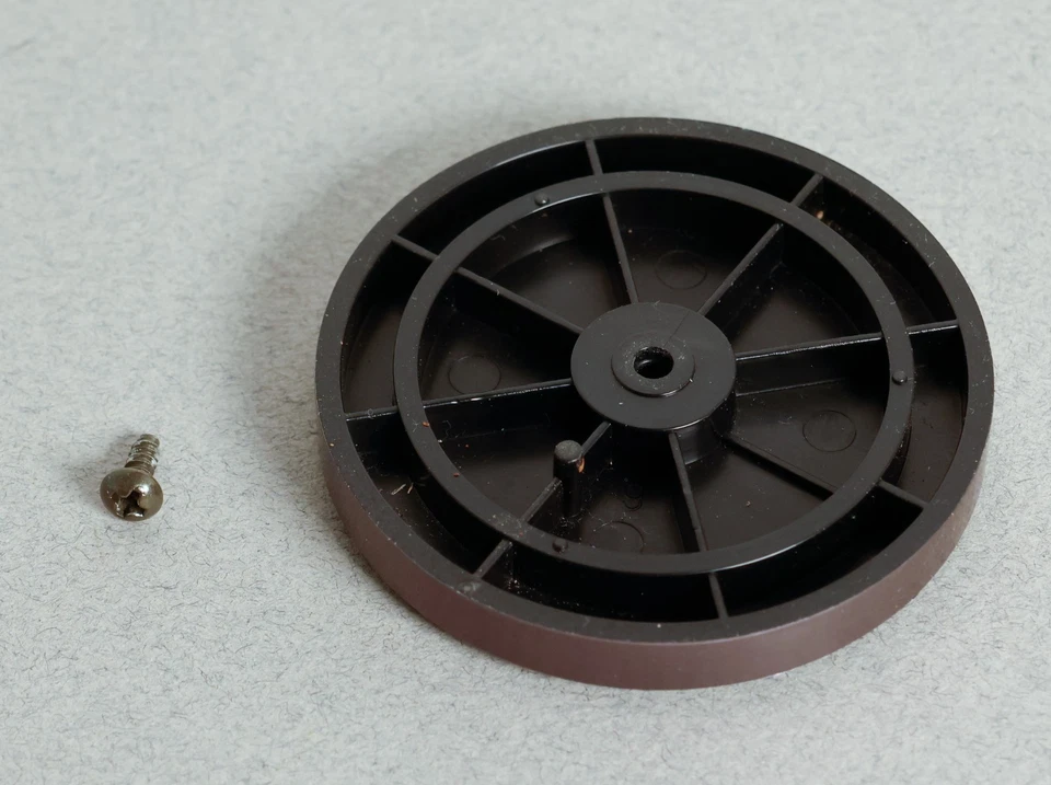 Set of 4 original Replacement Feet for Onkyo R1 - Image 2 of 2